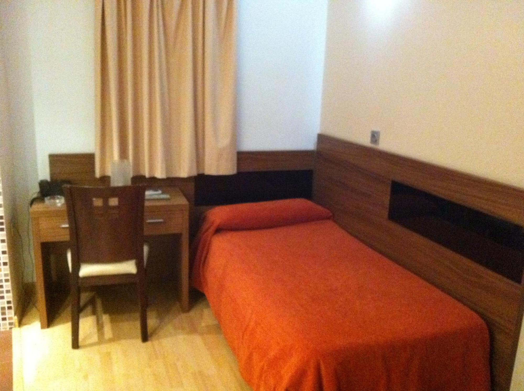 Hotel El Cruce Moraleda Moraleda De Zafayona ภายนอก รูปภาพ