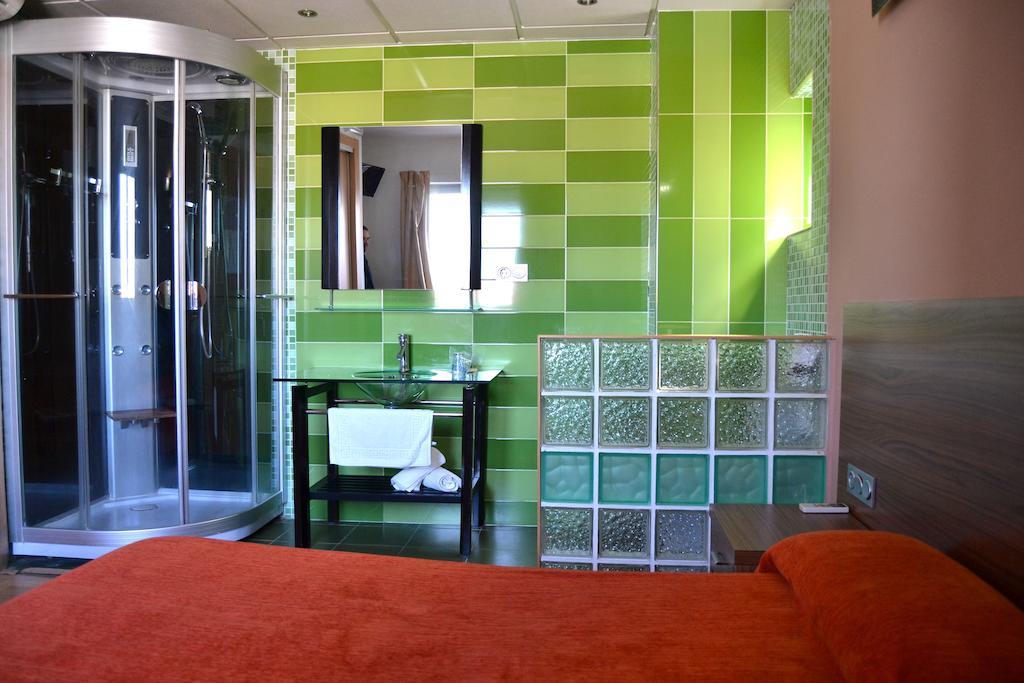 Hotel El Cruce Moraleda Moraleda De Zafayona ภายนอก รูปภาพ